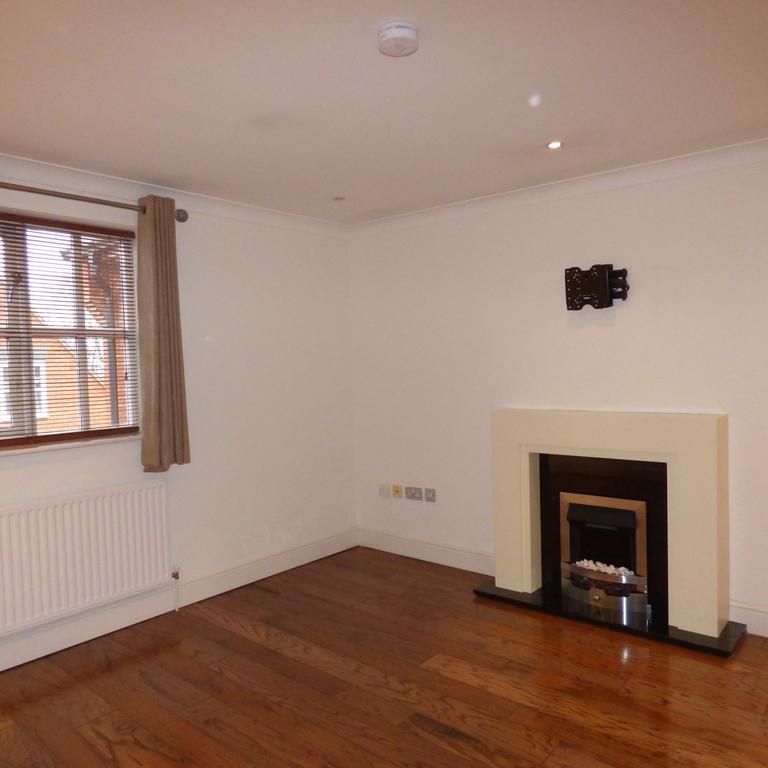 4 bedroom townhouse to rent - Photo 1