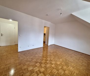 360 Tour / Sanierte 2-Zimmer-Neubau-Dachgeschosswohnung in zentrale... - Foto 2