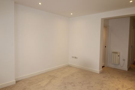 Station Approach West, 9 Station Cottages Station Approach West, BN6 - Photo 5