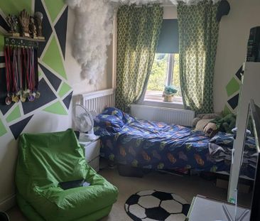 3 bedroom semi-detached house to rent - Photo 1