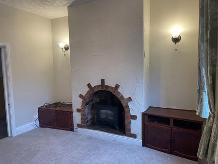 2 bedroom terraced house to rent - Photo 2