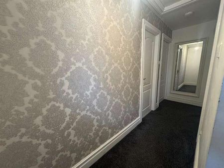 Barrington Parade, Gomersal, Cleckheaton, BD19 - Photo 4