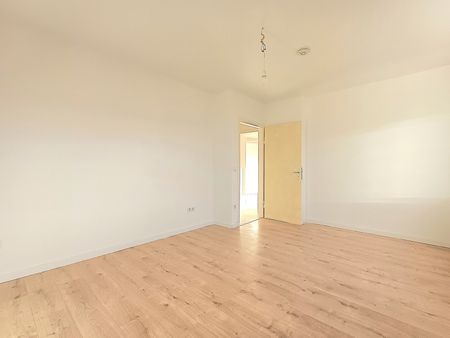 Lichtdurchflutete 3-Zimmer-Wohnung mit Balkon - Photo 3