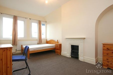 8 bedroom townhouse to rent - Photo 2