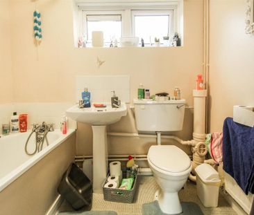 1 bedroom semi-detached bungalow to rent - Photo 6