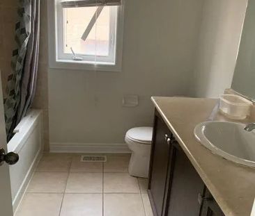 21 MILITARY CRESCENT - Photo 5