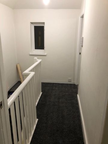 2 Bed End Terrace, Meadow Road, IG11 - Photo 5