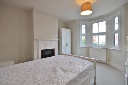 5 bedroom terraced house to rent - Photo 4