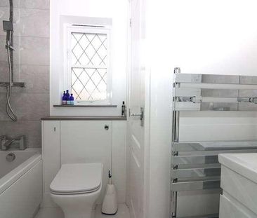 Kingston Avenue, Shoeburyness, Southend-on-sea, Essex, SS3 - Photo 5