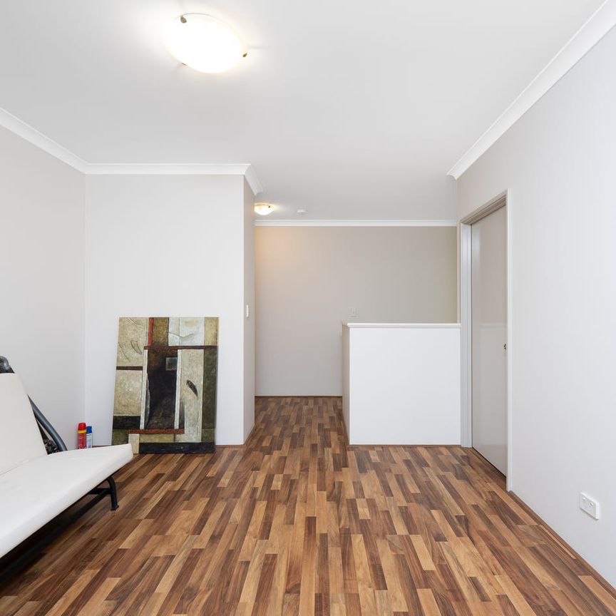 Rooms for Rent – 9B Wesley Rise, Joondalup (Share House) - Photo 1