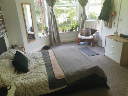 2 bedroom flat to rent - Photo 5