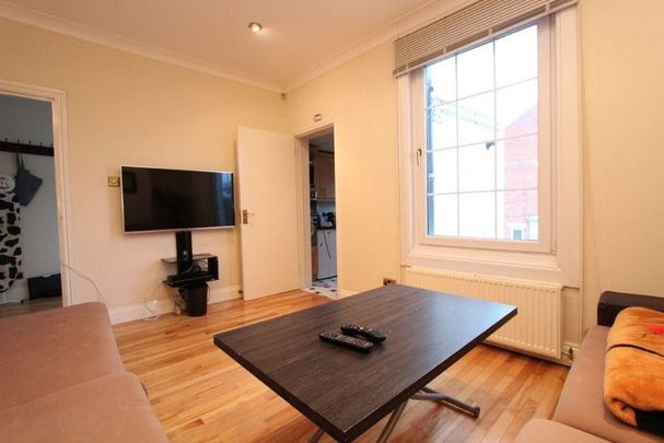 Room in a Shared House, Baker Street, RG1 - Photo 1