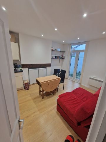 Room in a Shared House, Sackville Road, BN3 - Photo 2