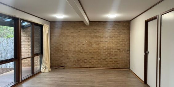 33 Strong Place, Belconnen ACT - Photo 3