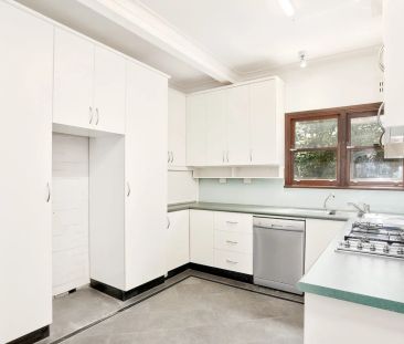 Charming Two-Bedroom Semi In Prime Artarmon Location - Photo 1