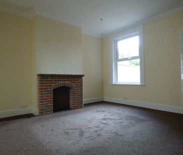 3 bedroom house to rent St. Marys Road, Bishopstoke, Eastleigh, SO50 - Photo 4