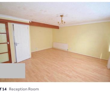 3 Bed Maisonette, Barnardo Drive, IG6 - Photo 2