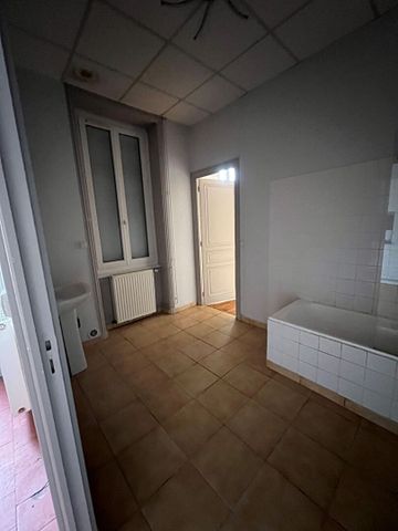 Location Appartement 5 pièces 114m² - Photo 2