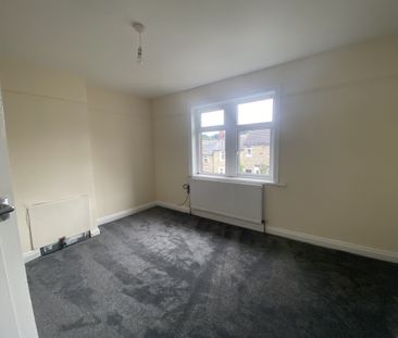 TWO BEDROOM TERRACED PROPERTY - Photo 2