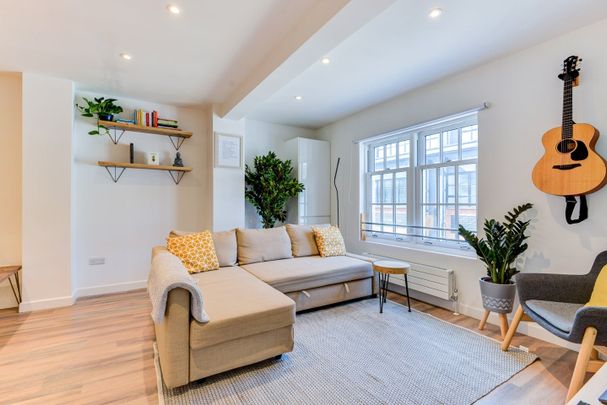 2 Bed Flat, Vine Street, BN1 - Photo 1