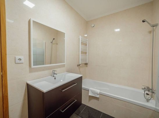 Rua de Oliveira Monteiro, Porto, Braga 4050-352 - Photo 1