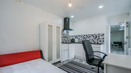 135 Heeley Road - Photo 5