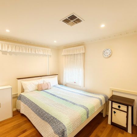 Spacious Family Living with Solar & Large Workshop - Photo 5