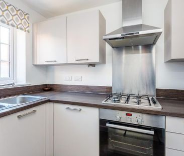 2 bedroom end of terrace house to rent - Photo 5