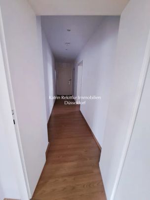 🎈😊 VIP-LOUNGE – WOHNEN MIT BLICK AUF DAS HISTORISCHE 🧡 VON GERRESHEIM ! - Foto 1