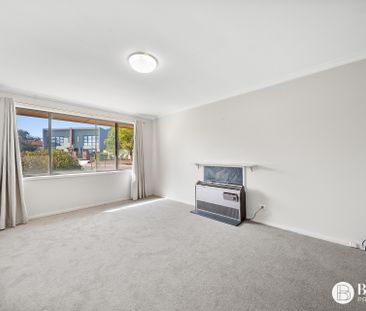 1 Anderson Street, Chifley ACT 2606 - House For Rent | Domain - Photo 5