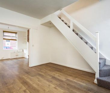 2 bedroom detached house to rent - Photo 3