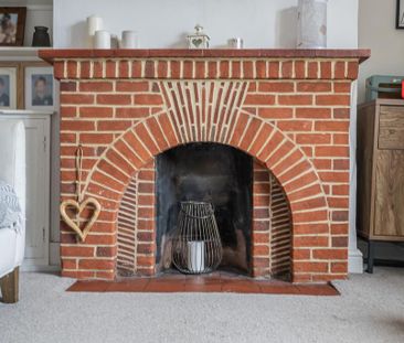 3 bedroom semi-detached house to rent - Photo 2