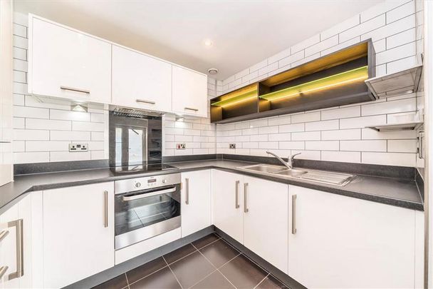 1 bedroom flat to rent - Photo 1