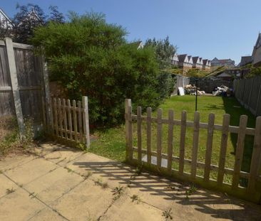 4 bedroom terraced house to rent - Photo 1