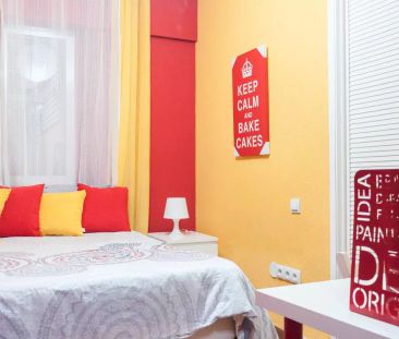 Double bed in Room in a shared 5-bedroom apartment for rent in Alca... - Photo 5