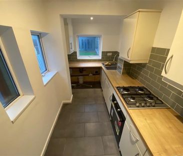 2 bedroom terraced house to rent - Photo 5