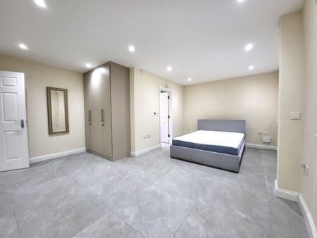 Ealing, W13, London - Photo 4