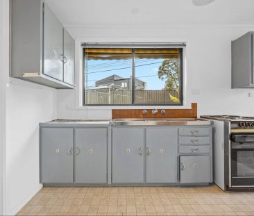 Cul-de-sac Charm in the Heart of Woden - Photo 6