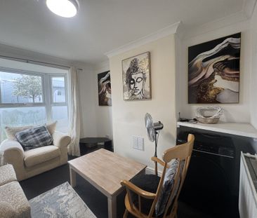 Bicester Road, Aylesbury - Photo 2