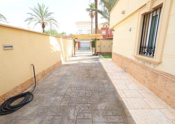 Cabo Roig – Chalet independiente en alquiler