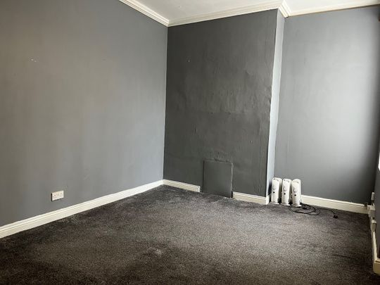 2 Bed Flat, Brunswick Street, LS27 - Photo 1