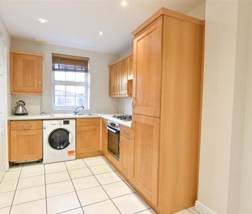 2 bedroom townhouse to rent - Photo 1