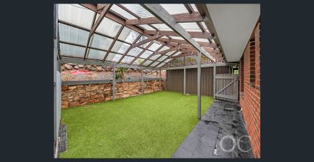 142 Perry Barr Road, Hallett Cove, SA 5158 - Photo 2