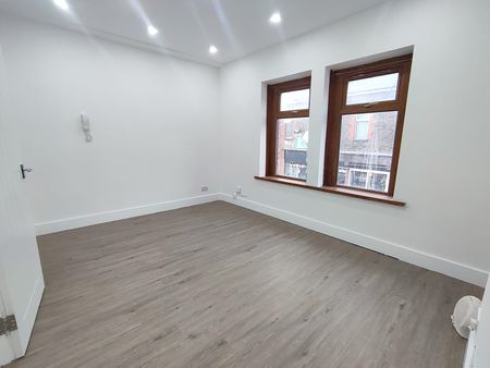 £795 PCM, Newly Refurbished One Bedroom First Floor Flat in City Road, Roath, Cardiff, CF24 3DQ - Photo 4