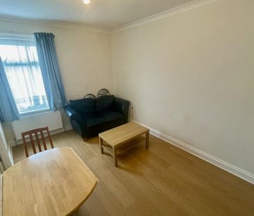 Welbeck Avenue, Southampton - Photo 2