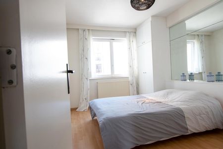 Gemeubeld appartement op de vijfde verdieping gelegen in hartje Zoute op enkele passen van het Albertplein en de zee - Photo 5