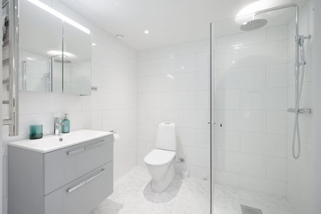 Katarina Bangata, Stockholm - Photo 3