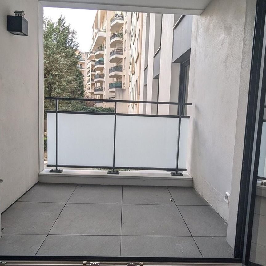 location Appartement F2 DE 45.89m² À COLOMBES - Photo 1