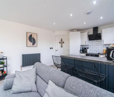 2 bedroom apartment to rent - Photo 4