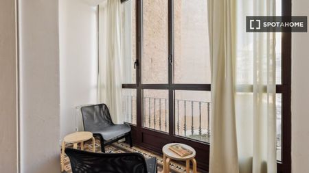 3 room luxury Apartment for rent in Barcelona, Catalonia - Photo 2